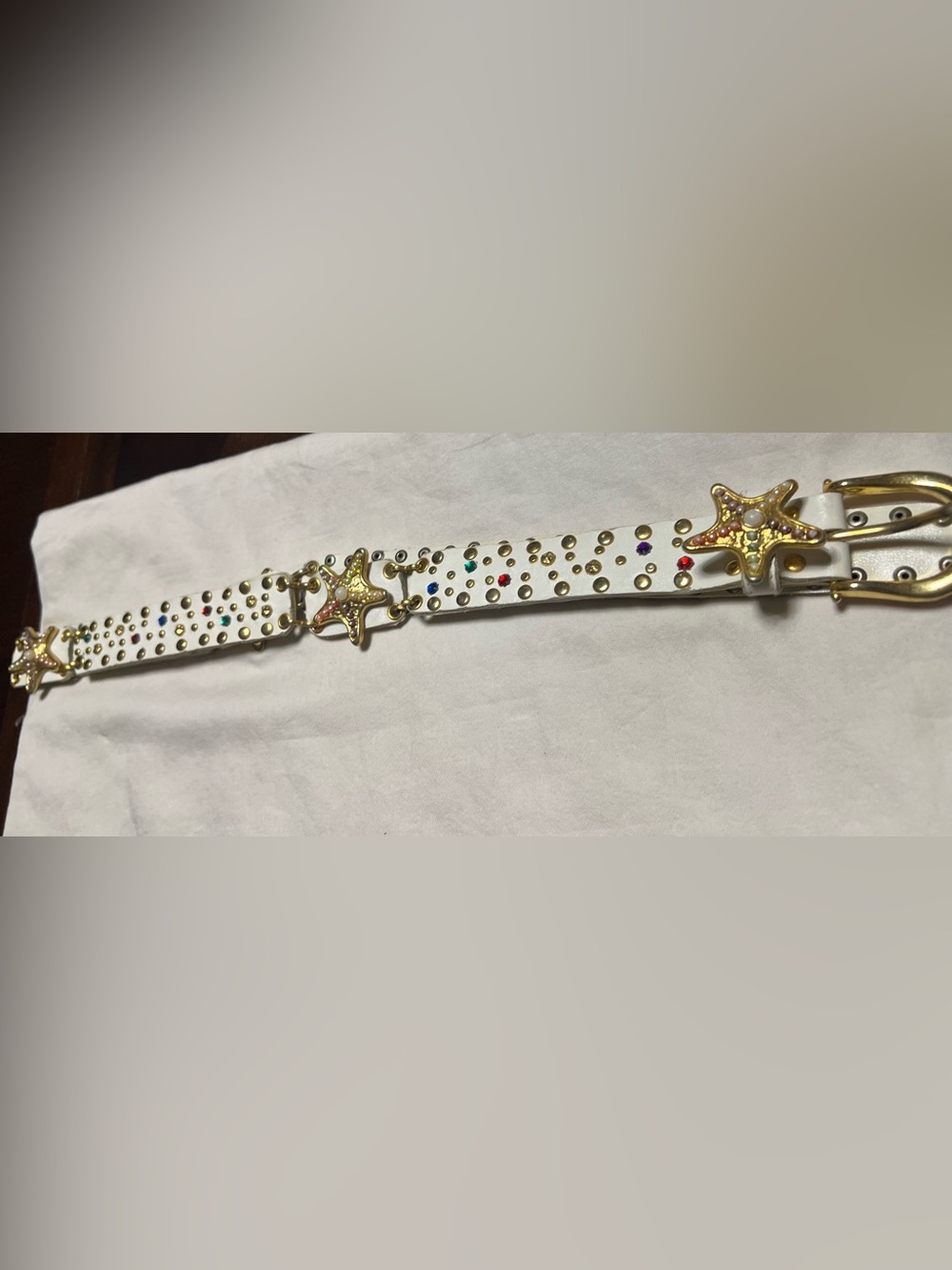 White Star-Studded Women's Belt with Multicolor Gems